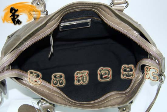 115748S  BalenciagaC(j)܇(ch) ҆μ M(jn)Ƥr(sh)Ů  yɫ