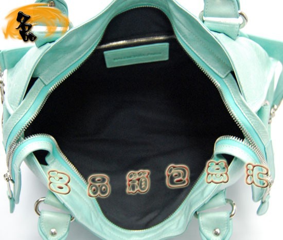 173084A  ҆μ BalenciagaC(j)܇ M(jn)ţƤr(sh)eŮ  ˮGɫ