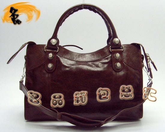 173084A  Balenciaga ҆μ M(jn)ţƤ(jng)r(sh)Ů C(j)܇ ɫ