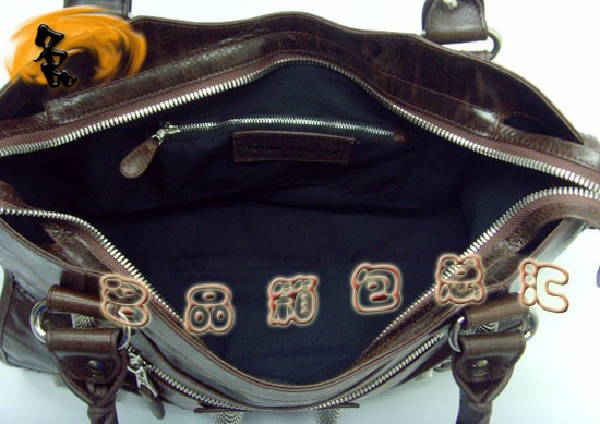 173084A  Balenciaga ҆μ M(jn)ţƤ(jng)r(sh)Ů C(j)܇ ɫ