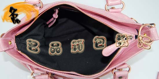 240557C  ҆μ M(jn)Ƥr(sh)Ů Balenciaga C(j)܇(ch) ۼtɫ