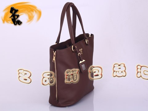 BR4372 Pradaμ ¿r(sh)Ůʿe M(jn)ţƤŮ _(d) ɫ