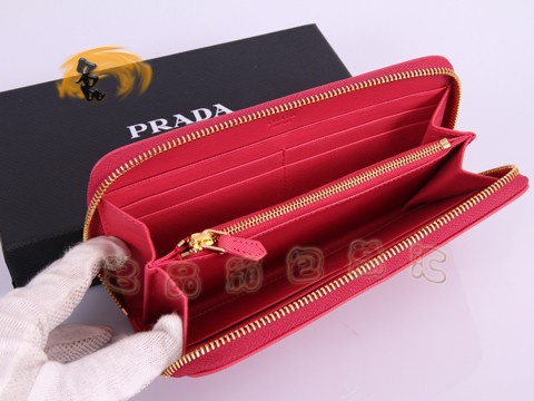 1M0506 Prada¿ X PradaʮּyţƤX _(d)L(zhng)XA õtɫ
