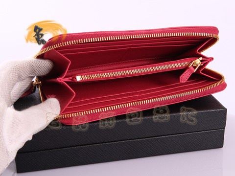 1M0506 Prada最新款 Prada十字紋牛皮拉鏈錢包 普拉達(dá)長款錢夾 Prada錢包 玫紅色